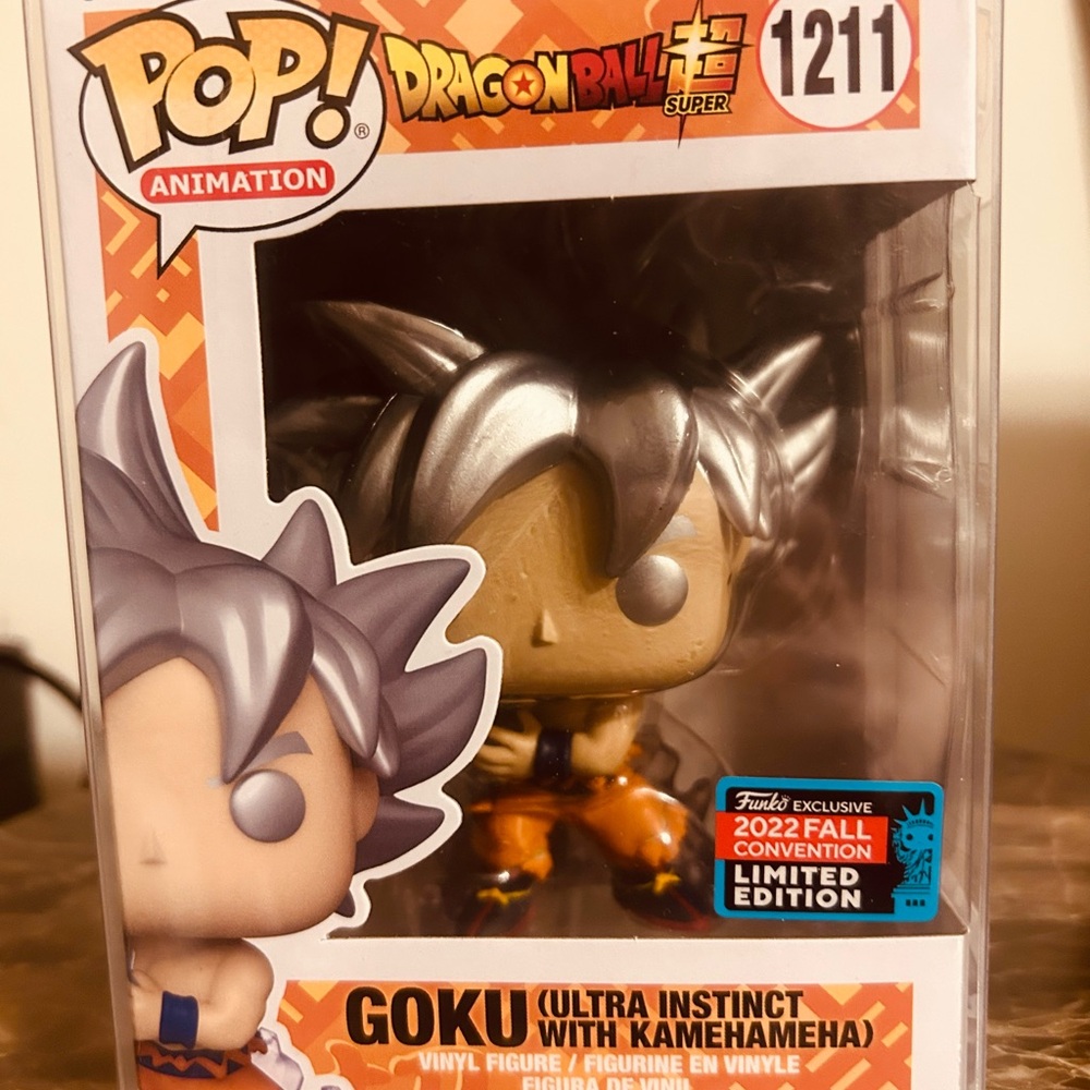 Funko Pop! Vinyl Dragon Ball Super Goku Ultra Instinct #1211 Fall Convention Fi…